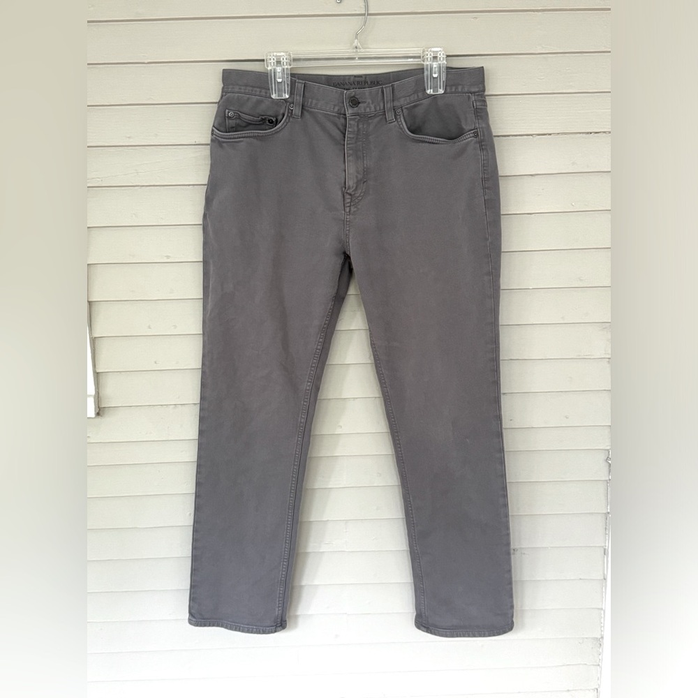 Banana Republic Men’s Traveler Denim pants